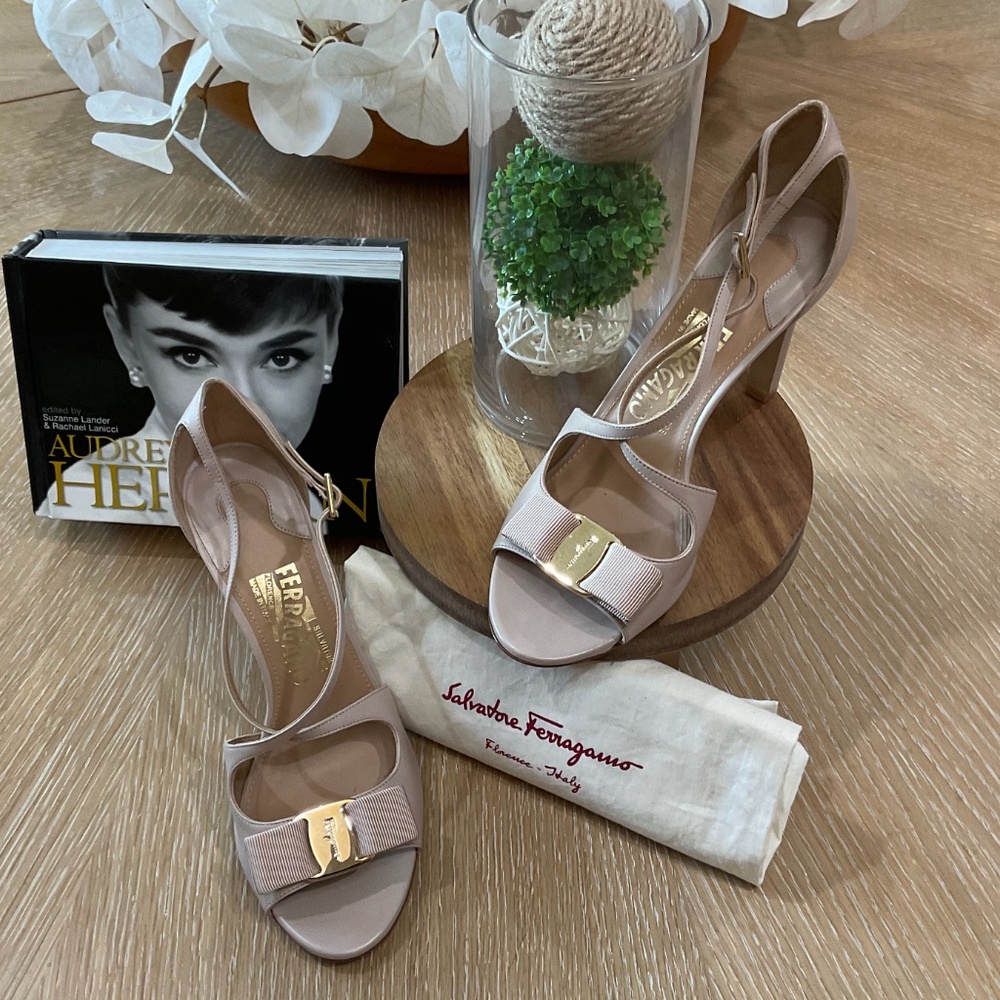 Vera Bow Heels By Salvatore Ferragamo Florence